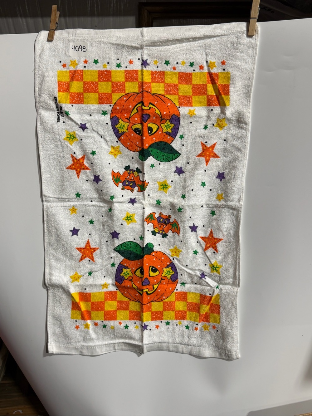 #4098-Festive Halloween Pumpkin Kitchen Towel - White & Orange